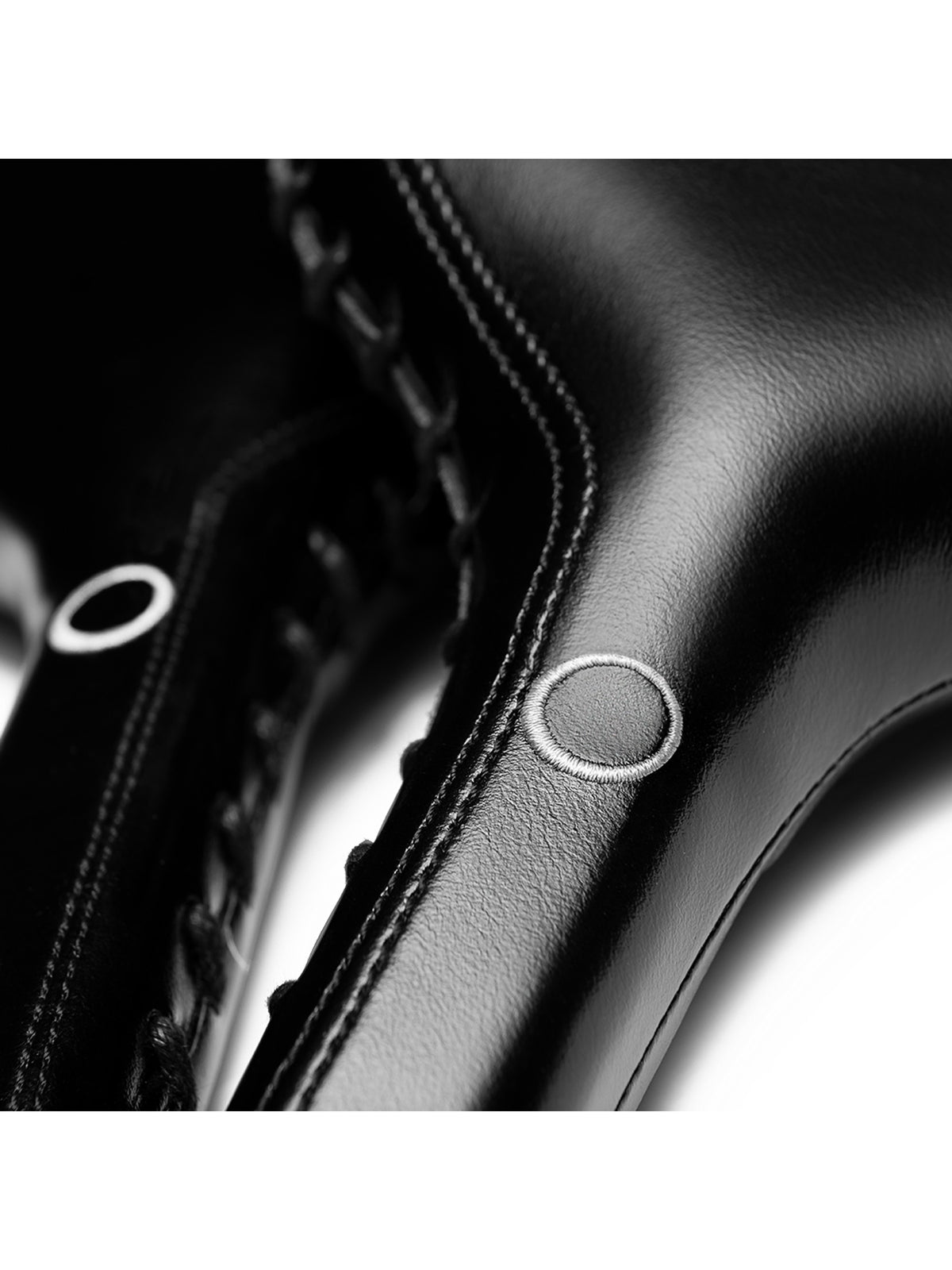 Hayabusa Boxing Target Paddles – Circle Detail