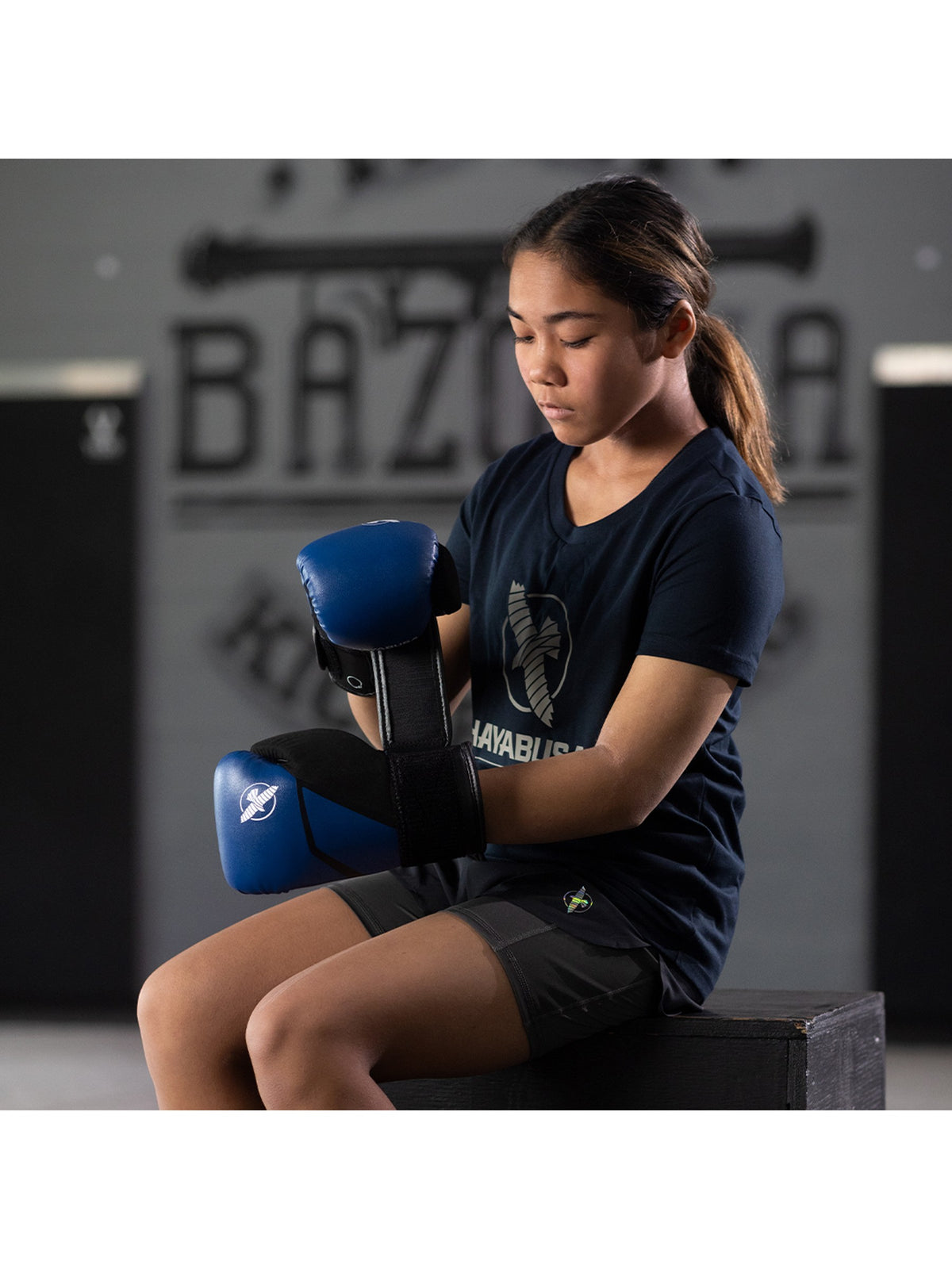 Hayabusa E1 Kids Boxing Gloves, blue/black, image 3