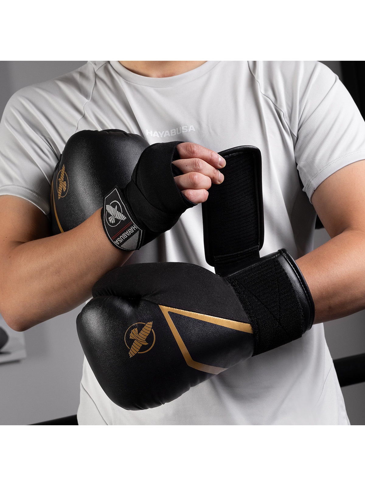 Hayabusa E1 Boxing Gloves, black/gold, image 4