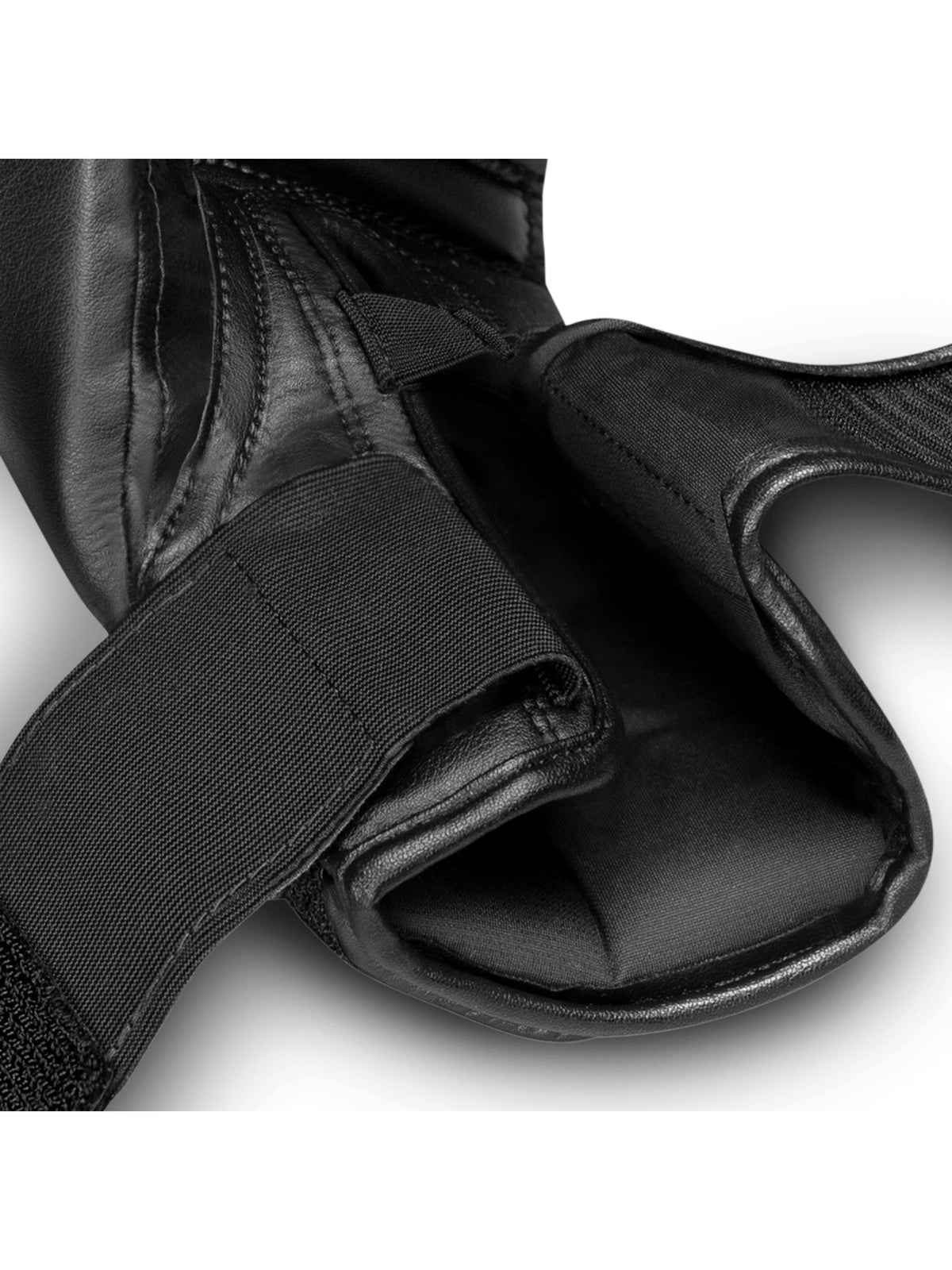 Marvel's Black Panther Boxing Gloves - Vibranium Detail