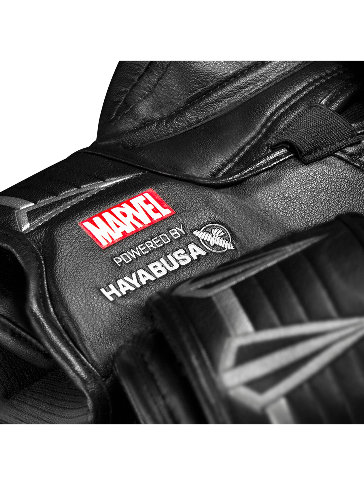 Marvel's Black Panther Boxing Gloves - Claw Detail