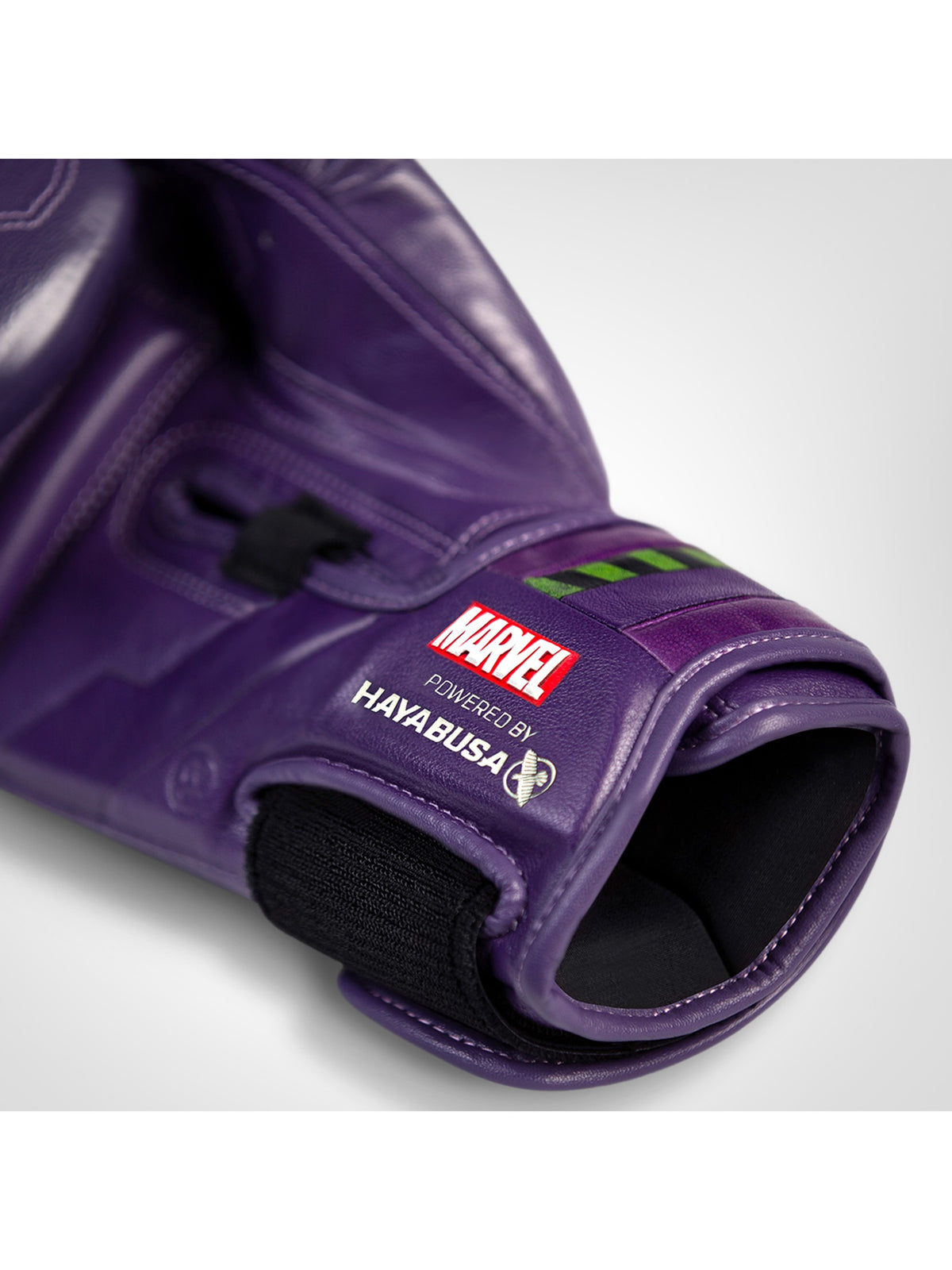 Hayabusa Marvel's Hulk Boxing Gloves – Fist Detail