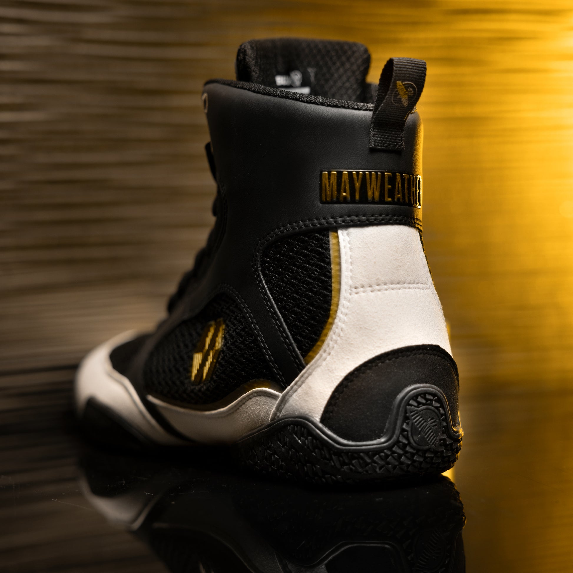 Mayweather Champ Boxing Shoes – Black/Gold Sole