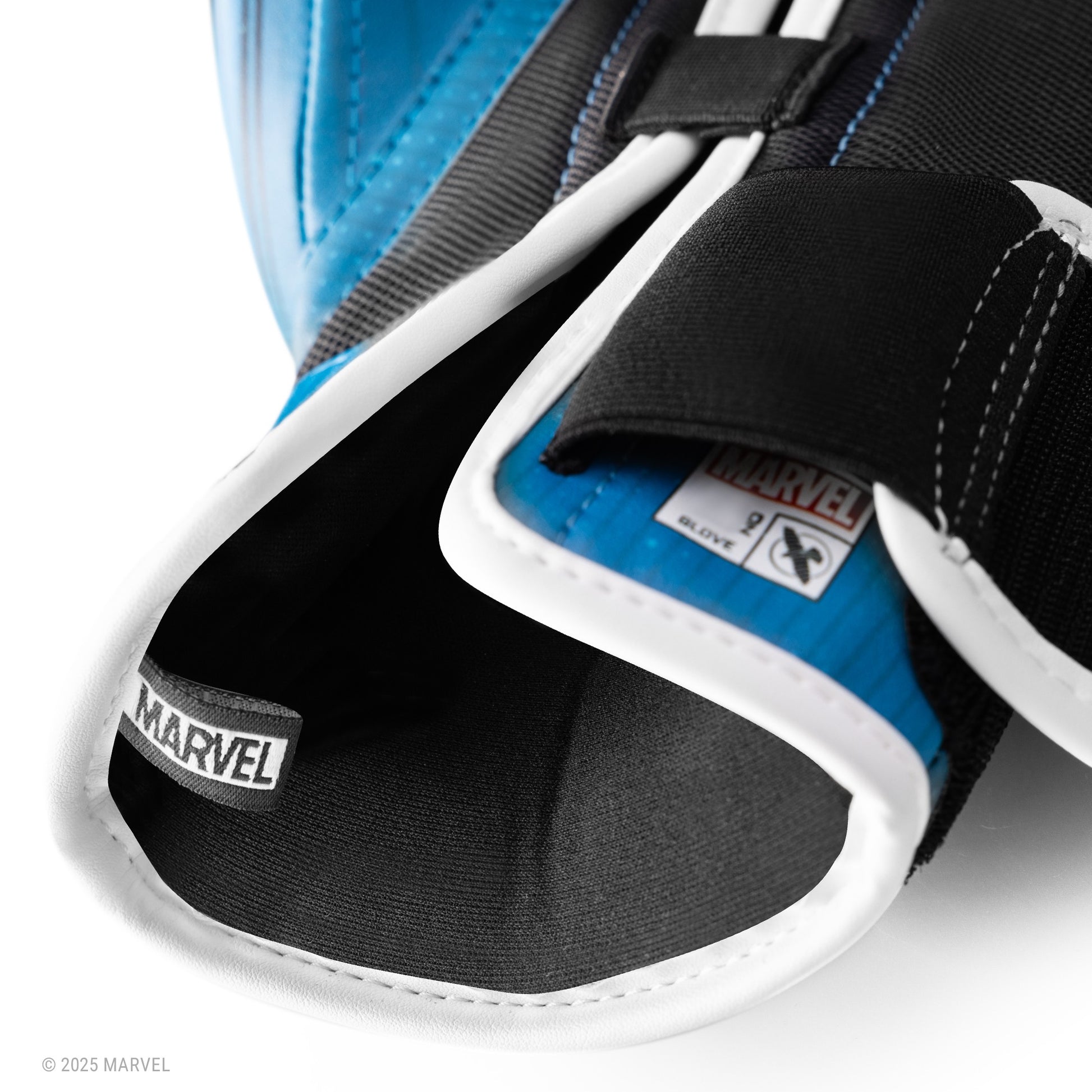 Marvel's Classic Fantastic Four Boxing Gloves - '4' Detail