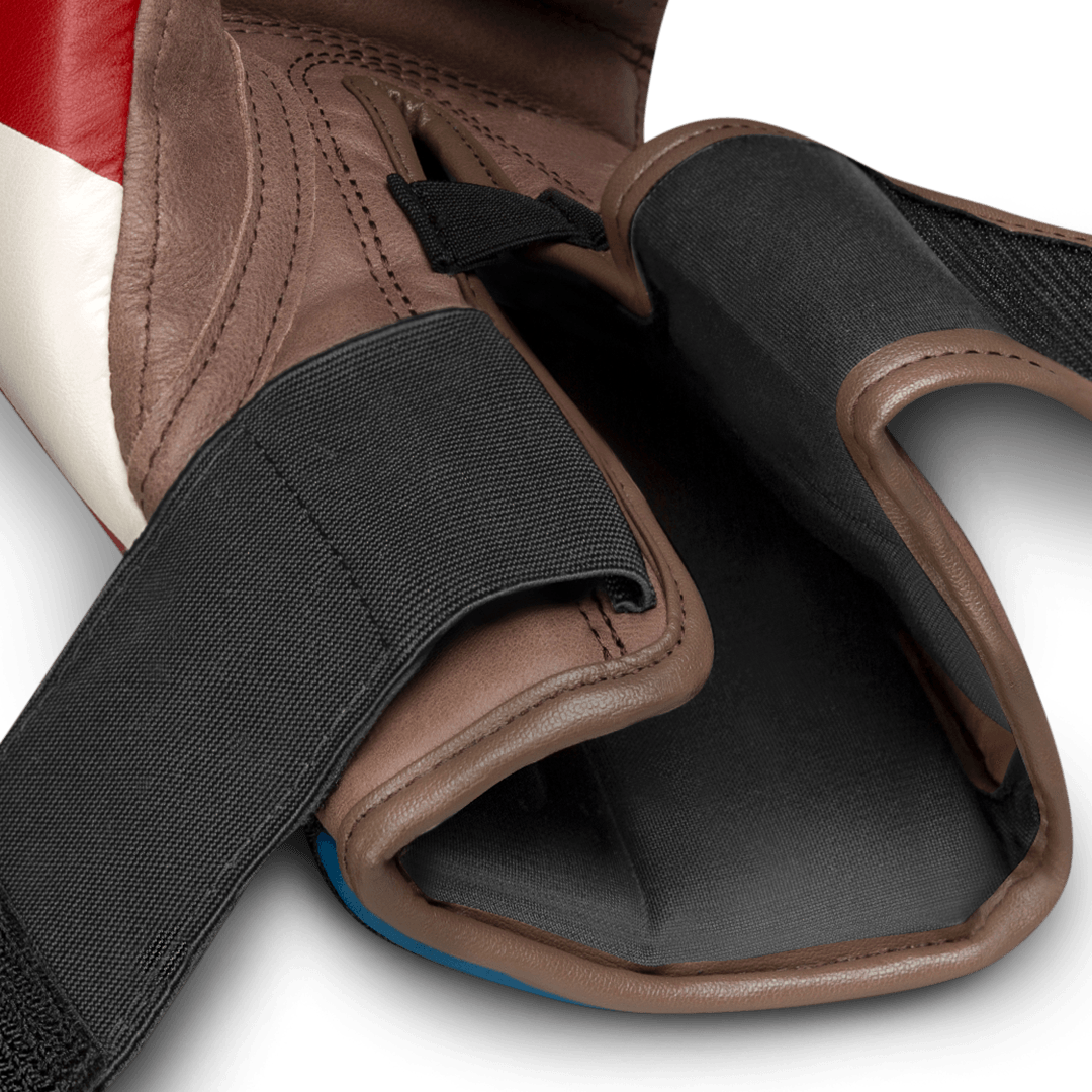 Marvel's Captain America Boxing Gloves - Shield Detail