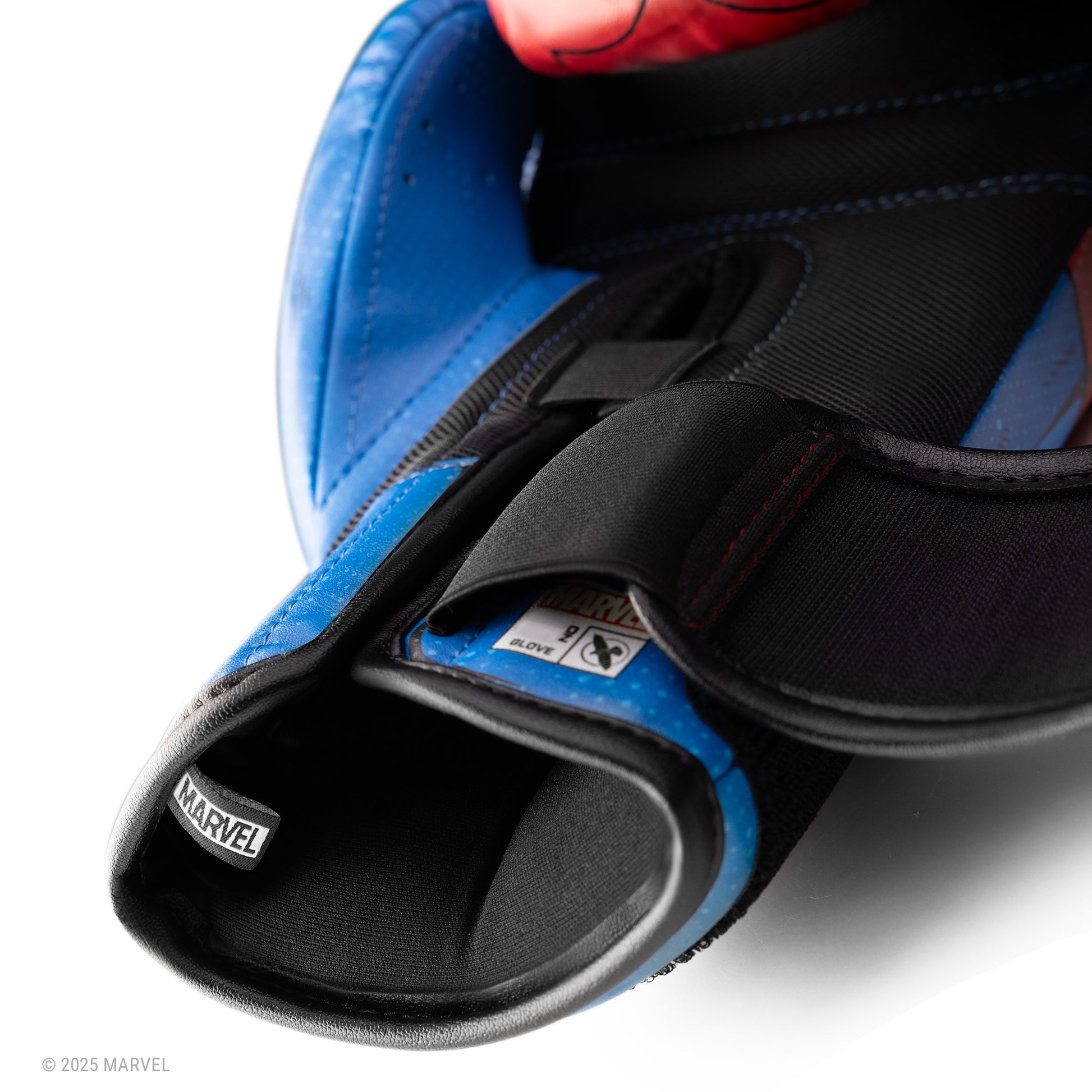 Marvel's Classic Spider-Man Boxing Gloves - Web Detail